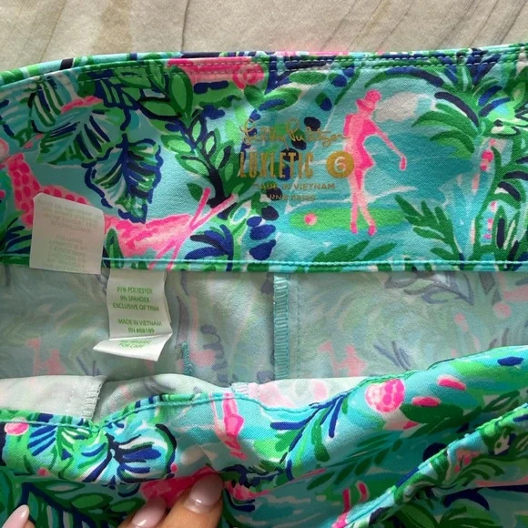 Lilly Pulitzer 28” Corso golf pants. - Picture 6 of 7